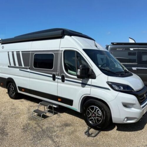 Carado CV 640 Pro – Van aménagé 6,36 m – Toit relevable – 4 couchages – 140 CV BVA9 – Neuf 2024