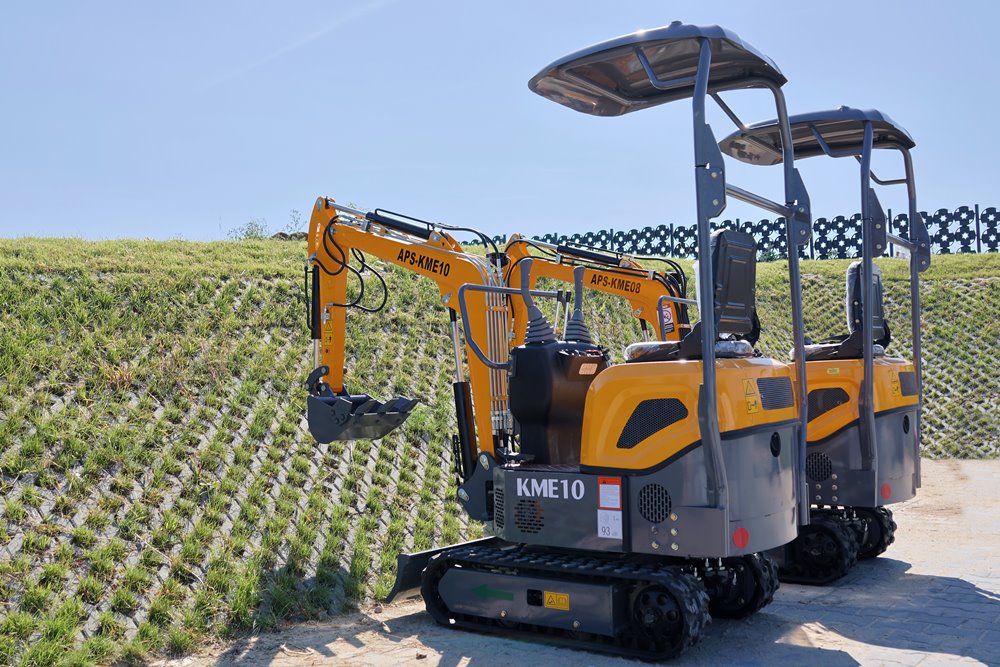 Mini Pelle 1T APS KME10 – Bras Pivotant | Compacte, Précise & Accès Étroit – Image 12