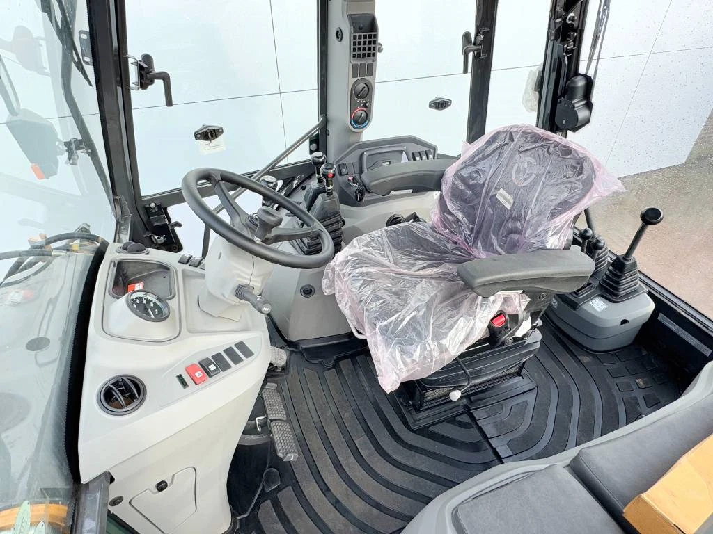 Case 570SV 4WD - 4/1 Bucket / Telescopic Boom / AC – Image 18