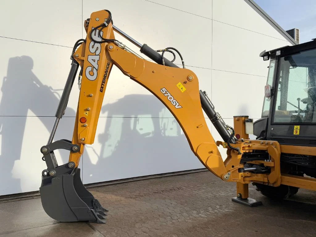 Case 570SV 4WD - 4/1 Bucket / Telescopic Boom / AC – Image 8