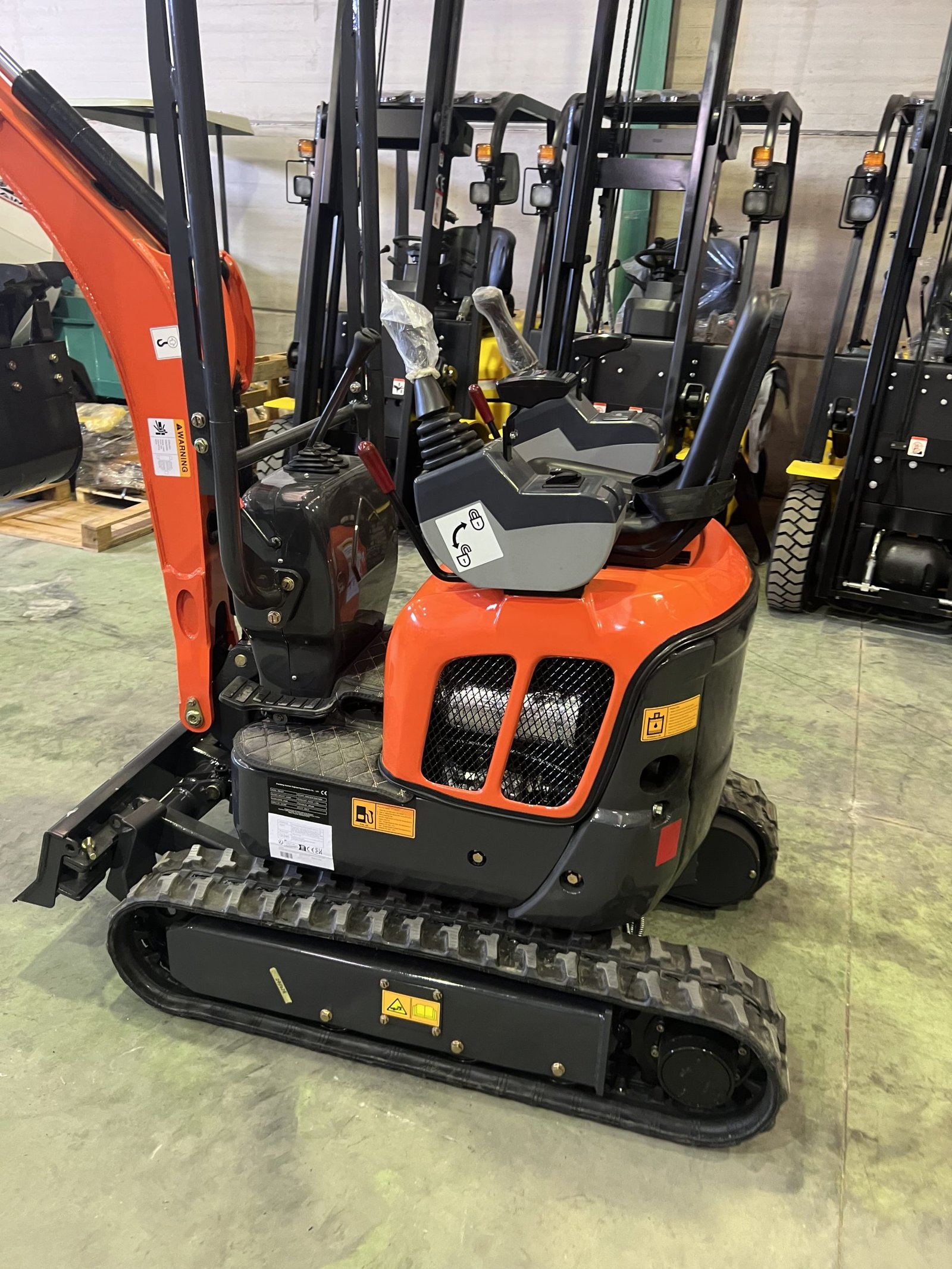 Mini Pelle 1200 kg Kubota Neuve – Chenilles Rétractables 74 cm, 3 Godets, Garantie 1 an – Image 14