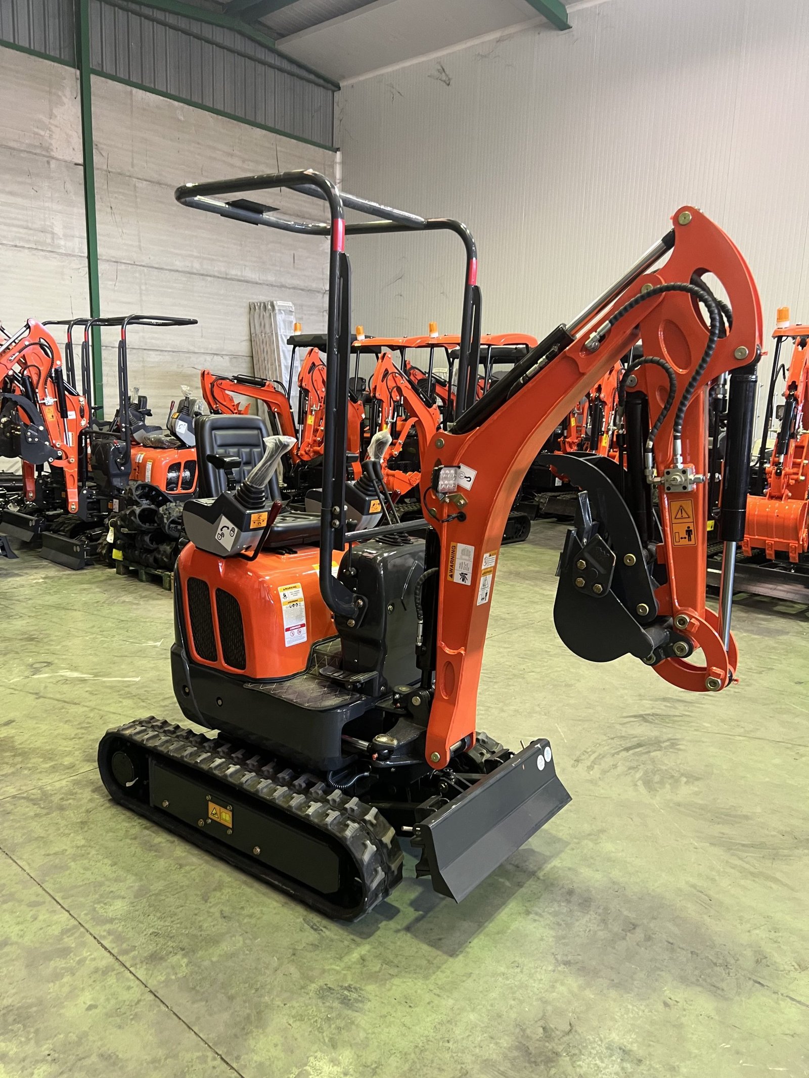 Mini Pelle 1200 kg Kubota Neuve – Chenilles Rétractables 74 cm, 3 Godets, Garantie 1 an – Image 5