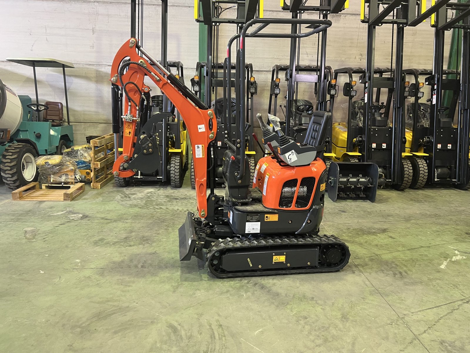 Mini Pelle 1200 kg Kubota Neuve – Chenilles Rétractables 74 cm, 3 Godets, Garantie 1 an