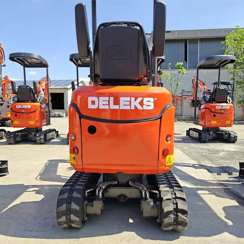 Mini Pelle DELEKS M90 – 700 kg | Moteur KOOP KD192 | Accès Étroit – Image 6