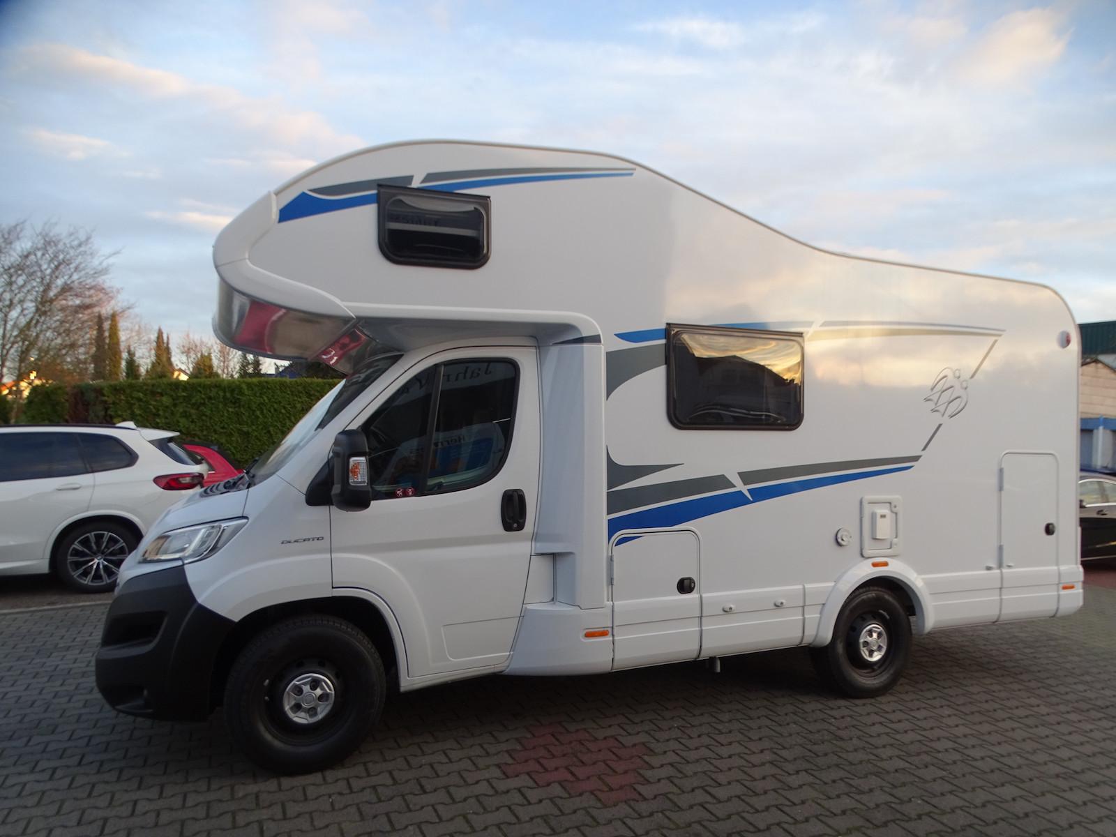 Camping-car Diesel Automatique 150 CV – 4 Couchages – Climatisation – Euro 6 – 2019 – Image 12