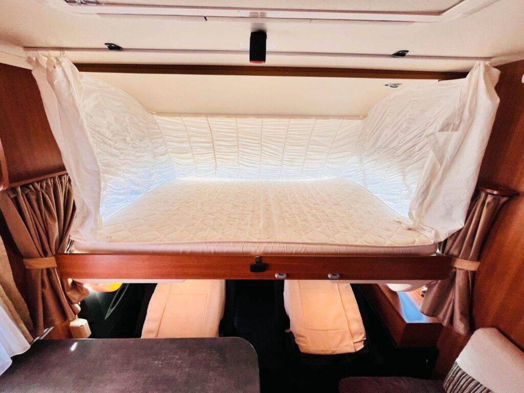 Itineo 610 SD Intégral Fiat 131 CV – Camping-Car 4 Couchages avec Climatisation & Panneau Solaire – Image 24