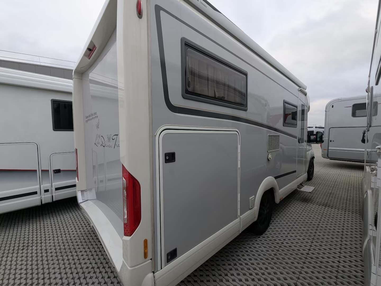Carthago C-Tourer T 143 – Camping-car premium autonome avec panneaux solaires, TV & GPS – Image 11