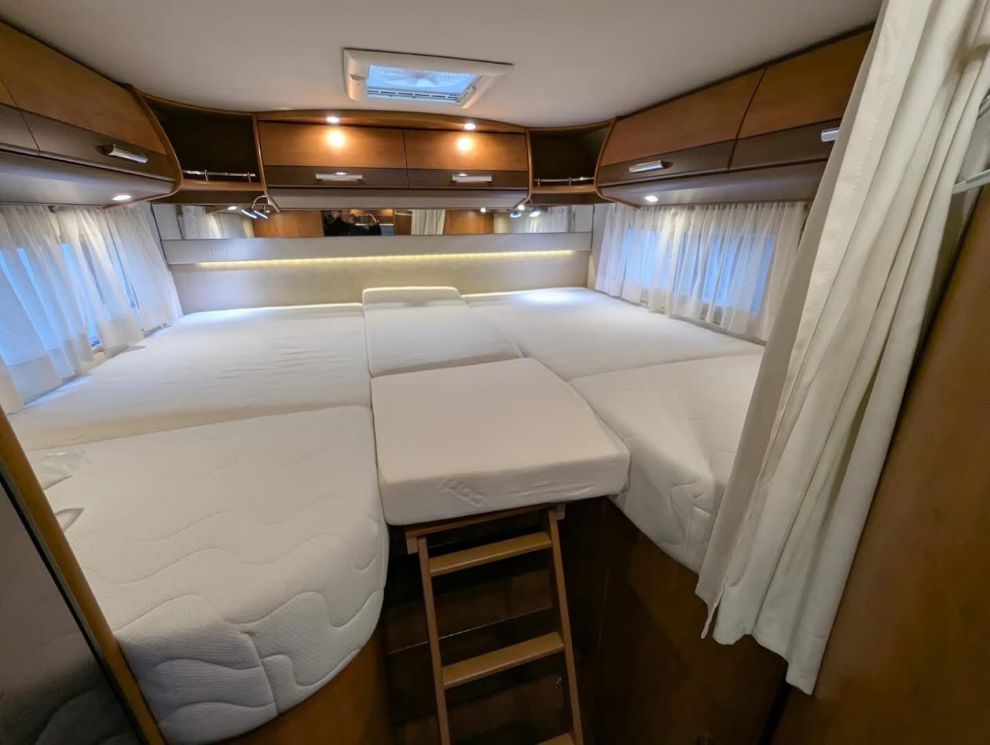 Carthago C-Tourer T 143 – Camping-car premium autonome avec panneaux solaires, TV & GPS – Image 17