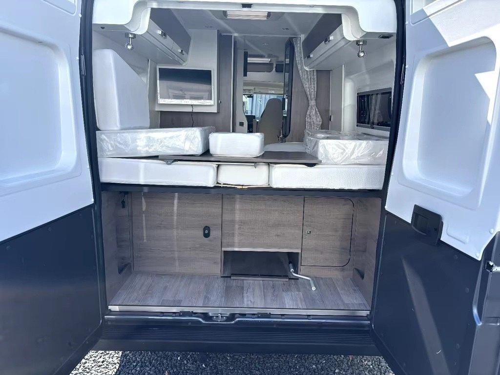 Mooveo VAN-63EB ULTRA-ALL-IN-ONE 230V / Climatisation / AHK – Image 7