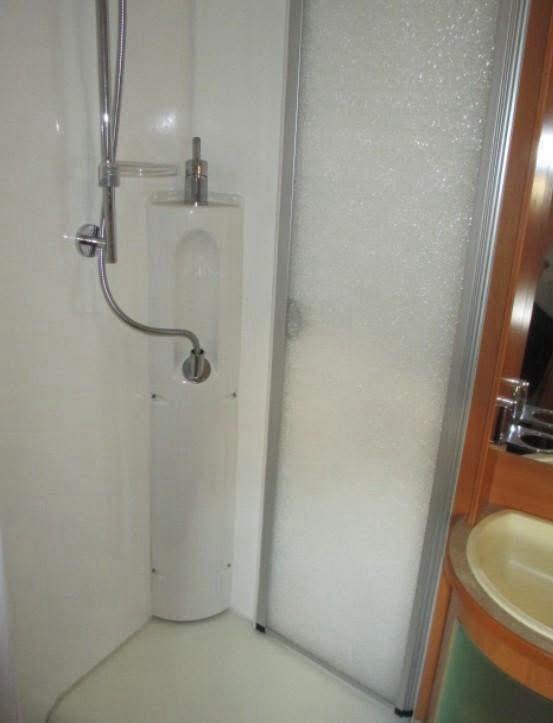 HYMER / ERIBA / HYMERCAR HYMER 514 GT, auvent Thule, réglage du niveau. – Image 7