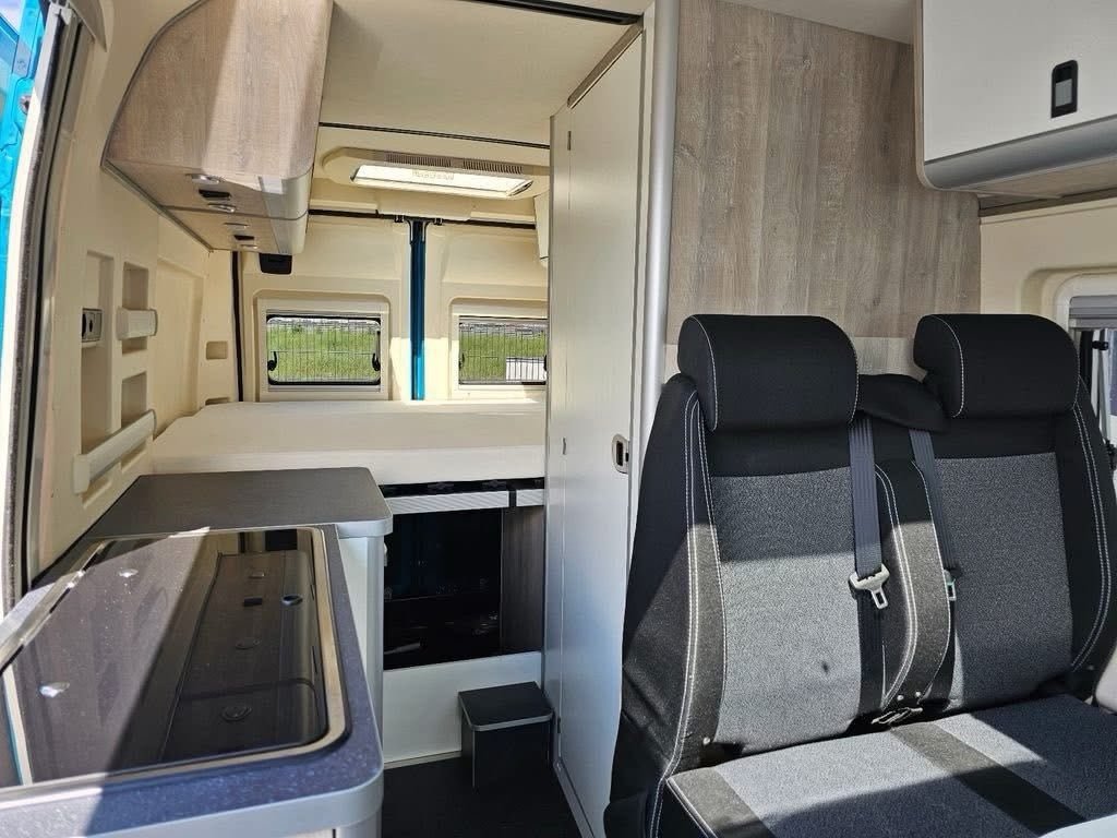 Westfalia Admundsen, TV, SAT, solaire, alarme, support F – Image 9