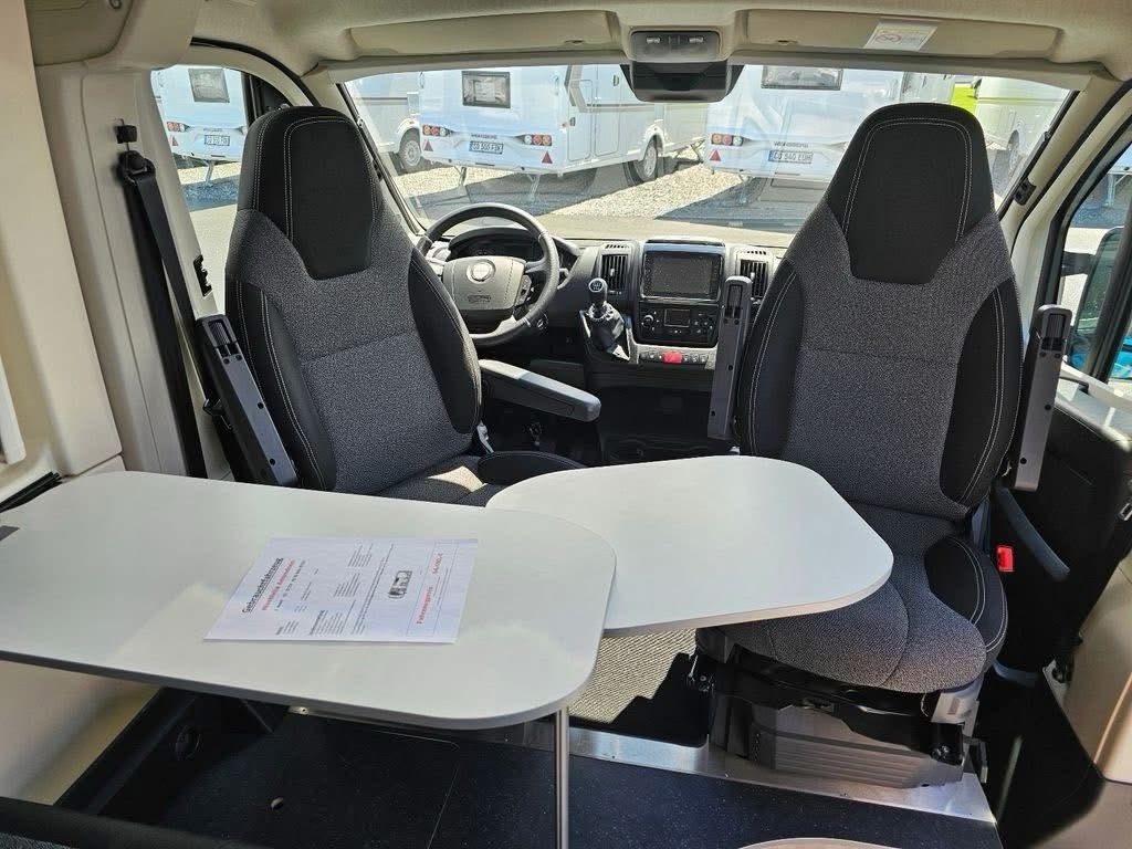 Westfalia Admundsen, TV, SAT, solaire, alarme, support F – Image 10
