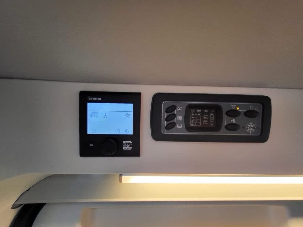 Westfalia Admundsen, TV, SAT, solaire, alarme, support F – Image 11