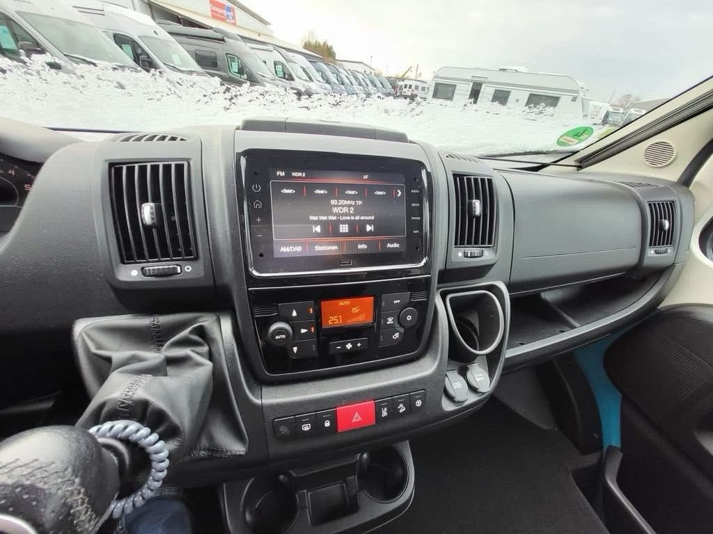 Westfalia Admundsen, TV, SAT, solaire, alarme, support F – Image 14